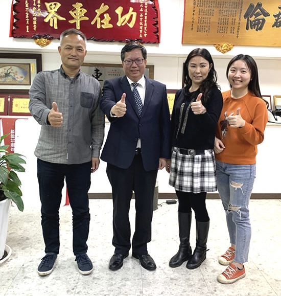 合照圖